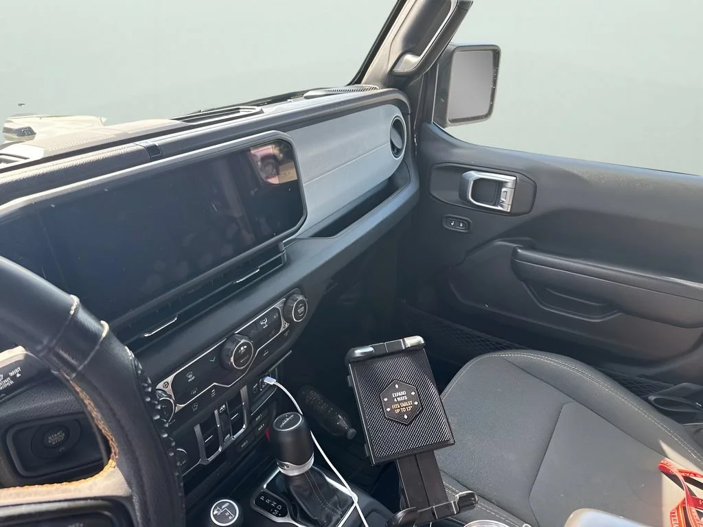 2024 Jeep Gladiator Sport S's photo