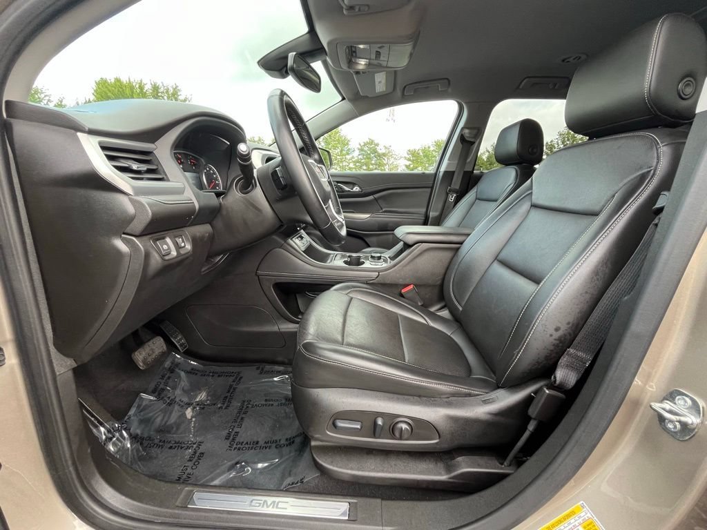 2023 GMC Acadia SLT - Photo 10