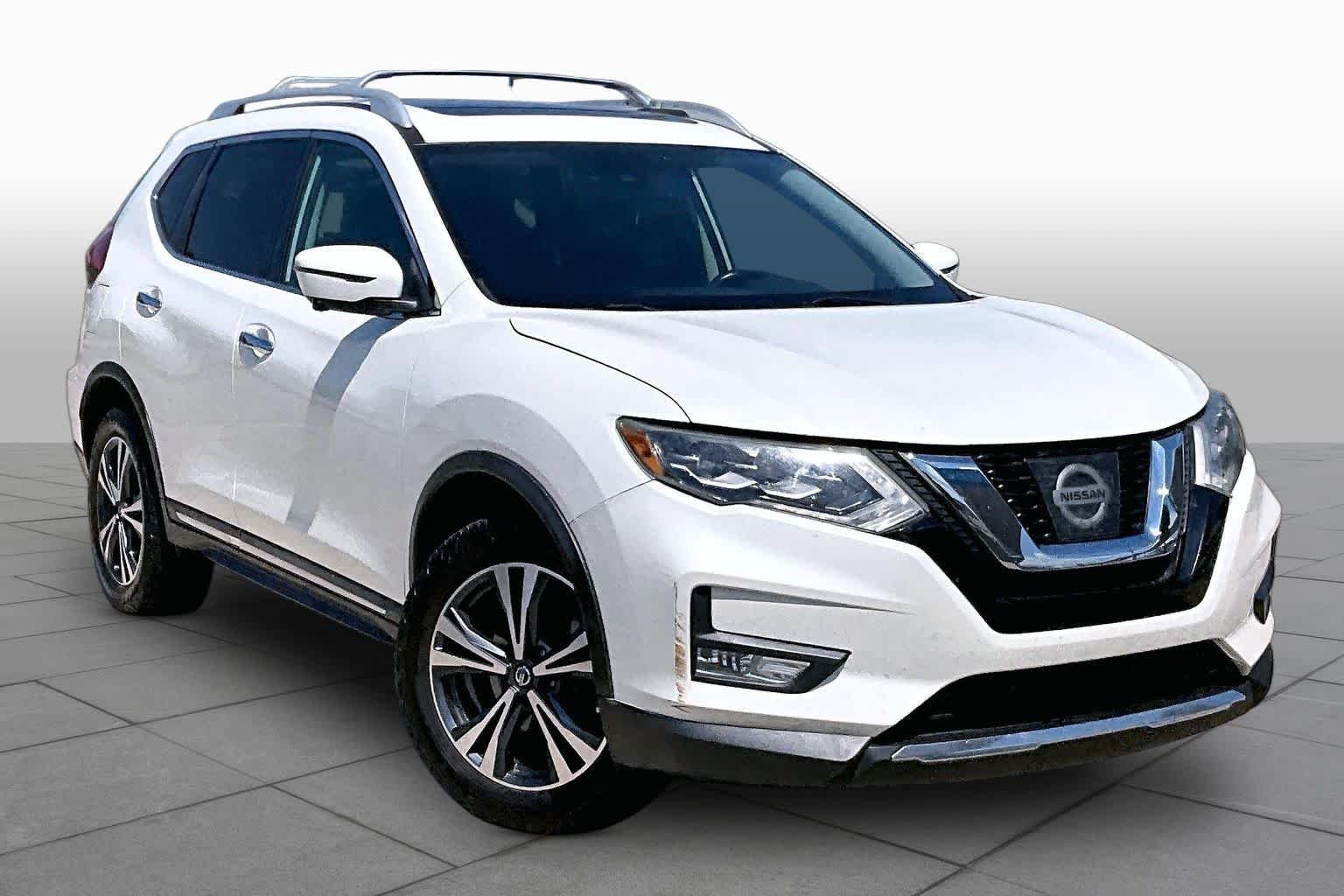 Used 2017 Pearl White Nissan SL image 2