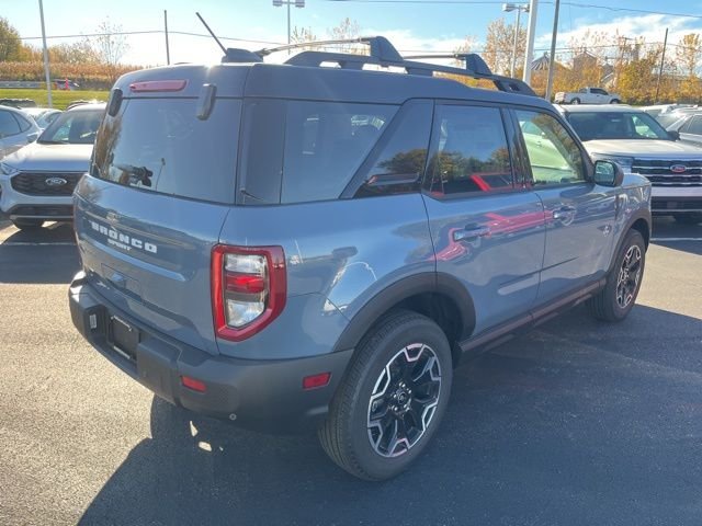 New 2025 Azure Gray Metallic Tri-Coat Ford Outer Banks image 5