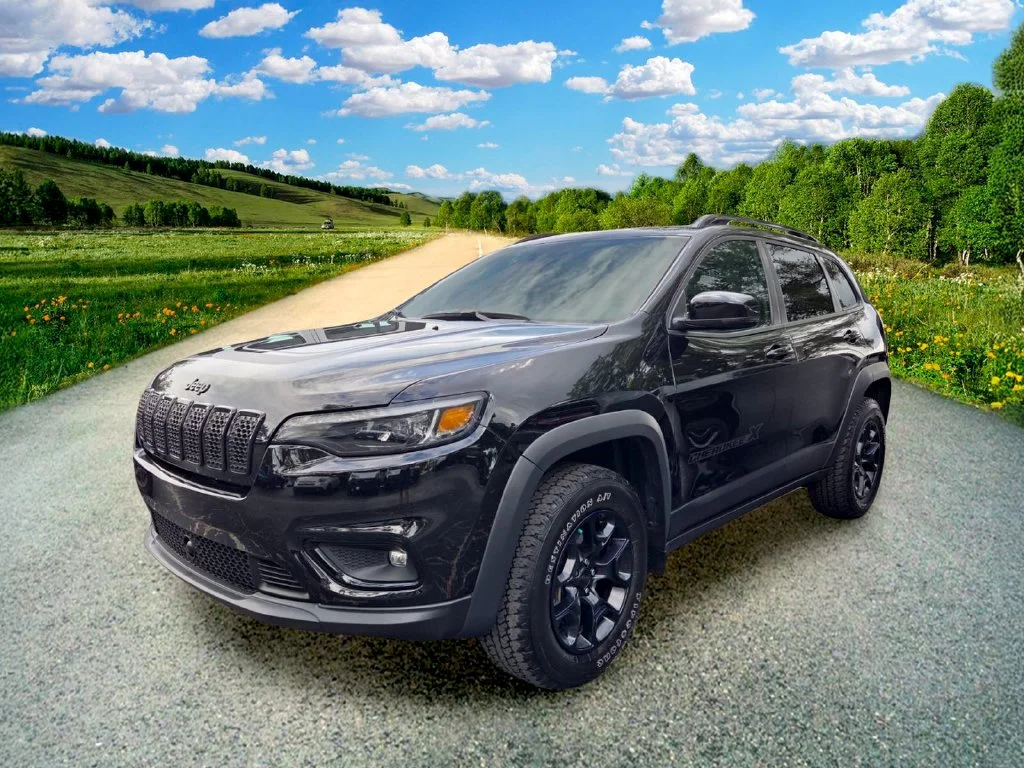Certified Used 2022 Black Jeep X image 3