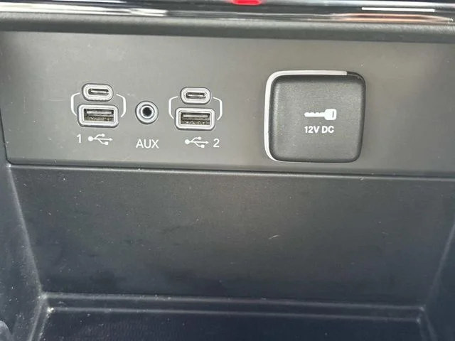 Used 2024 Silver Jeep Laredo image 39
