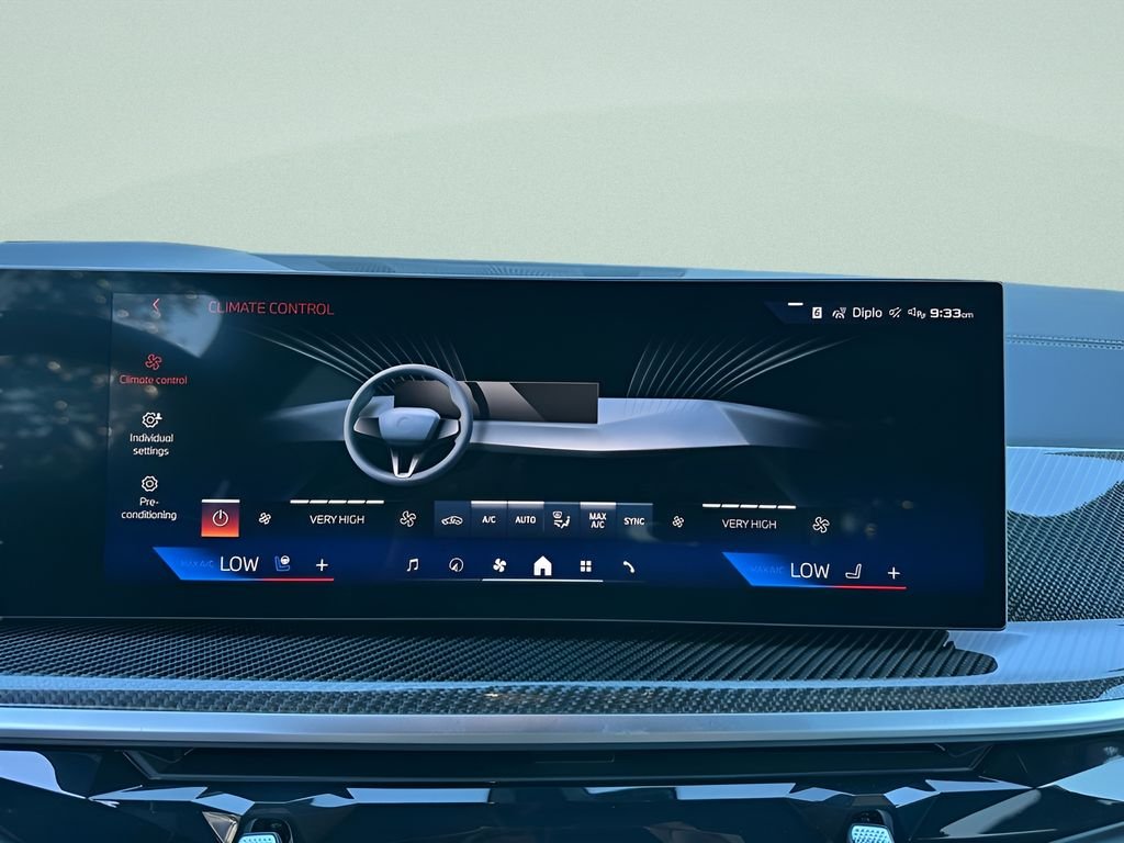 New 2027 Dravit Grey Metallic BMW M60i image 17