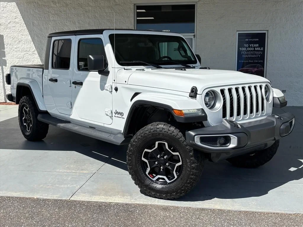 2020 Jeep Gladiator Overland's photo