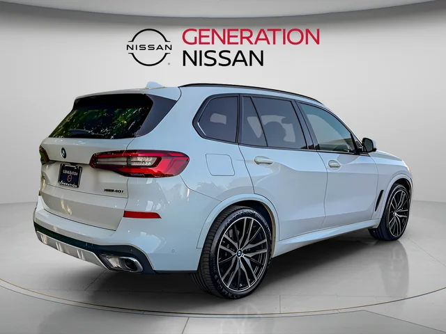 Used 2019 White BMW xDrive40i image 6