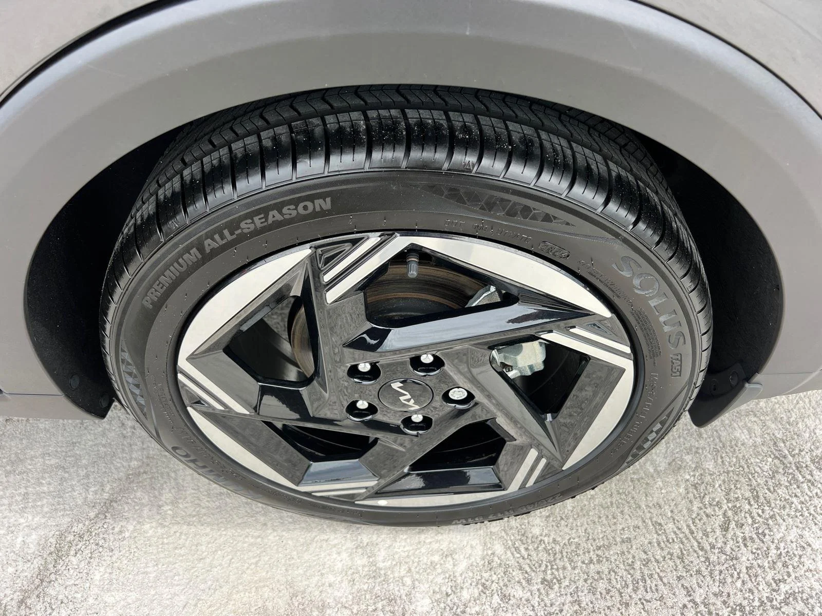 Used 2025 Interstellar Gray Kia EX image 19