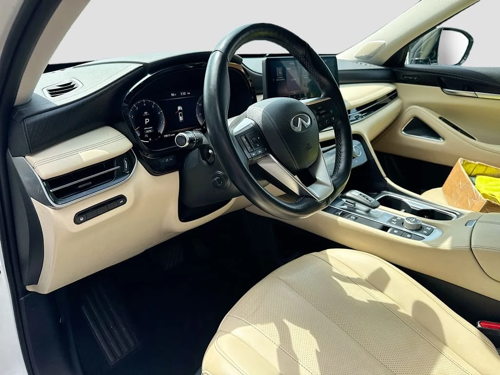 Certified Used 2023 White INFINITI Sensory image 10