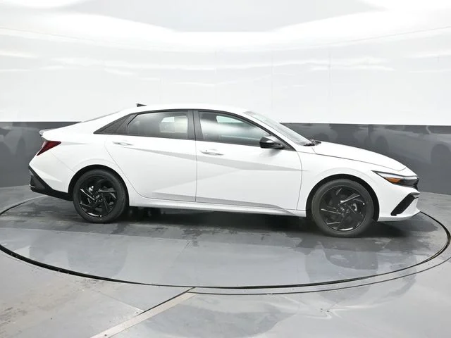 New 2026 White Hyundai SEL Sport image 8