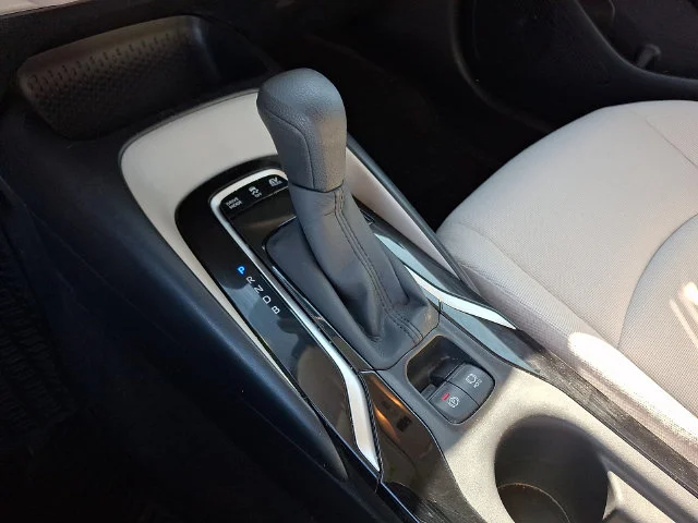 Used 2021  Toyota LE image 14