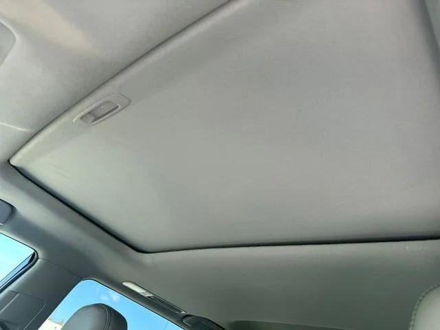 Used 2019 Silver Toyota XLE image 21