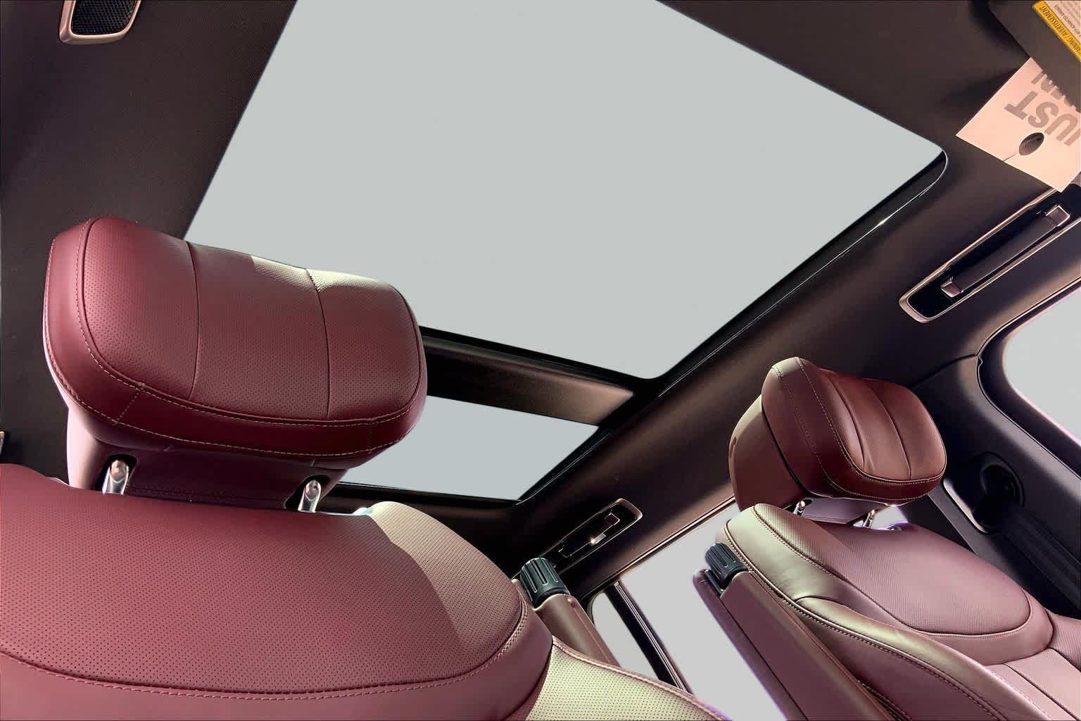 Used 2025 Fuji White Land Rover Autobiography image 12