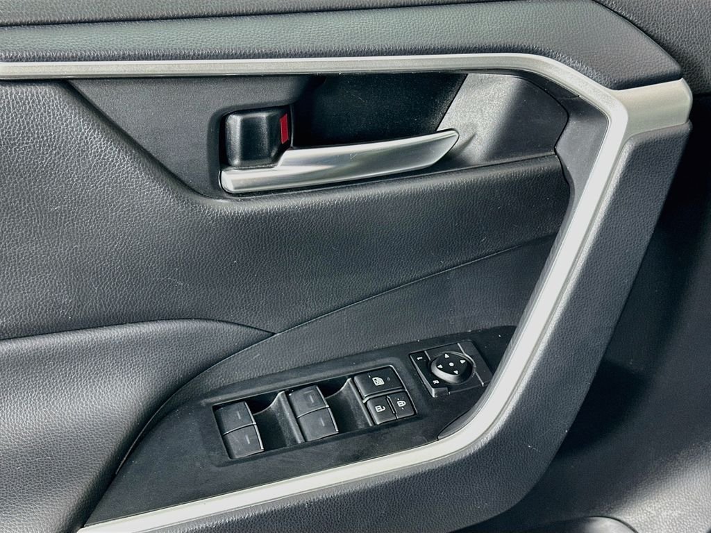 Used 2025 Black Toyota XLE image 18