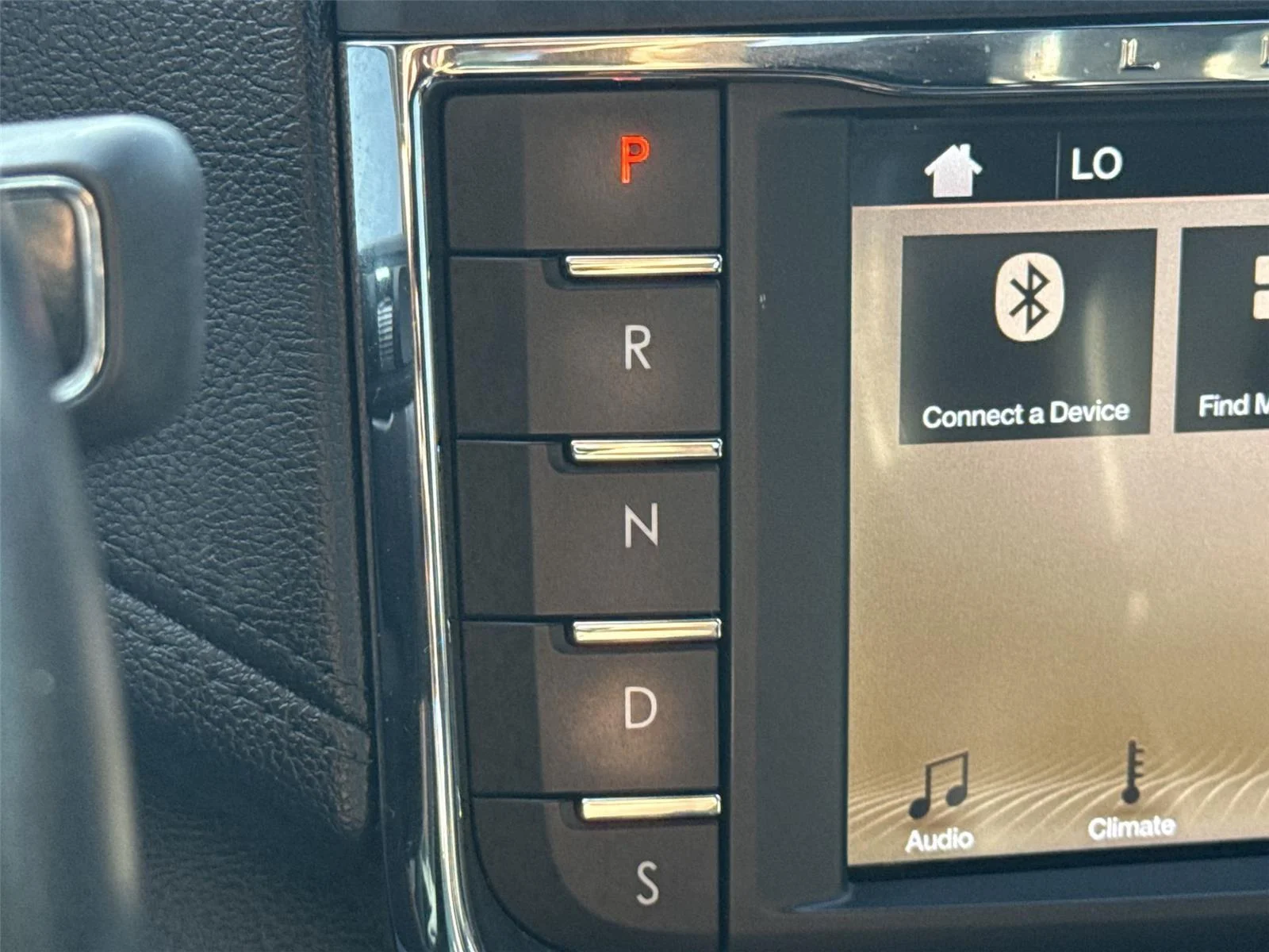 Used 2019 Infinite Black Metallic Lincoln Select image 29