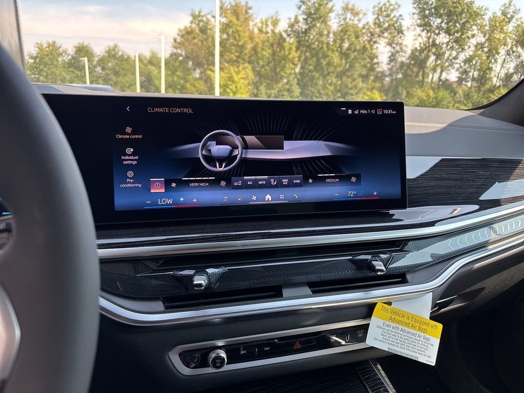 New 2027 Alpine White BMW xDrive40i image 17