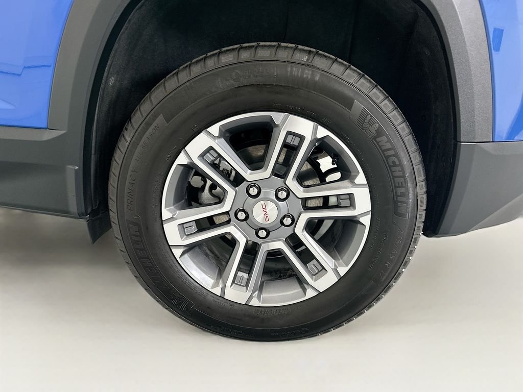 Used 2025 Rapids Metallic GMC Elevation image 29