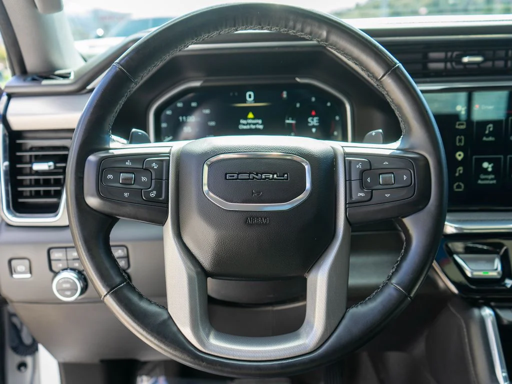 Used 2024 White GMC Denali image 17