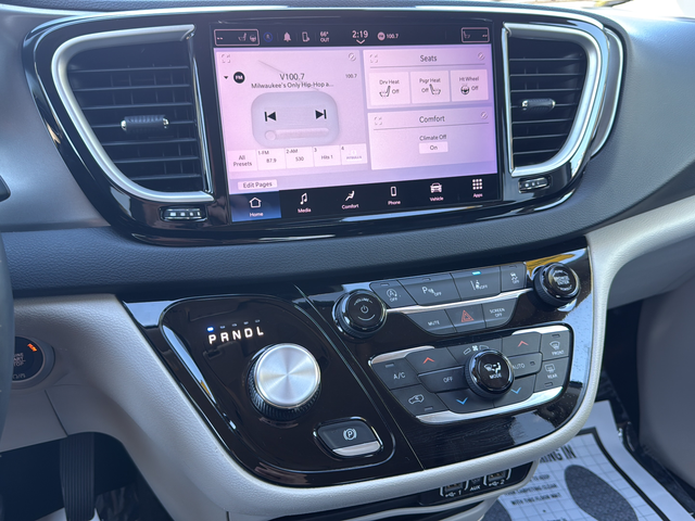 Used 2023 Gray Chrysler Touring L image 21