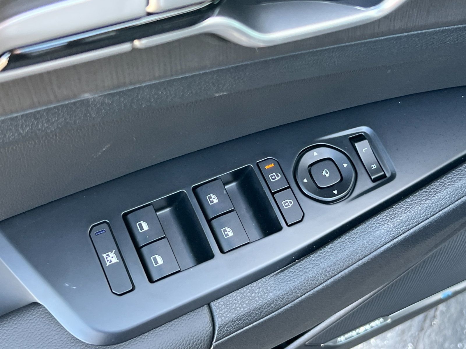 New 2026 Wolf Gray Kia X-Line image 11
