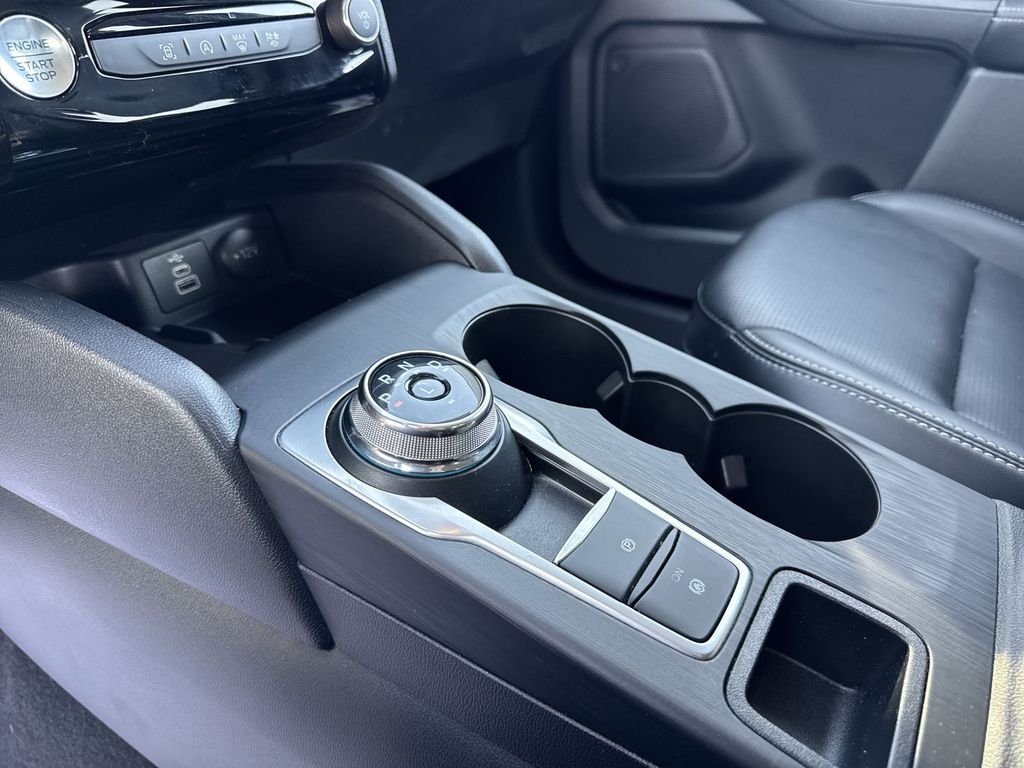 Used 2025  Ford Platinum image 20