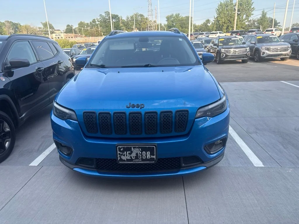 Used 2020 Jeep Cherokee Altitude with VIN 1C4PJMLB0LD580380 for sale in Marion, IA