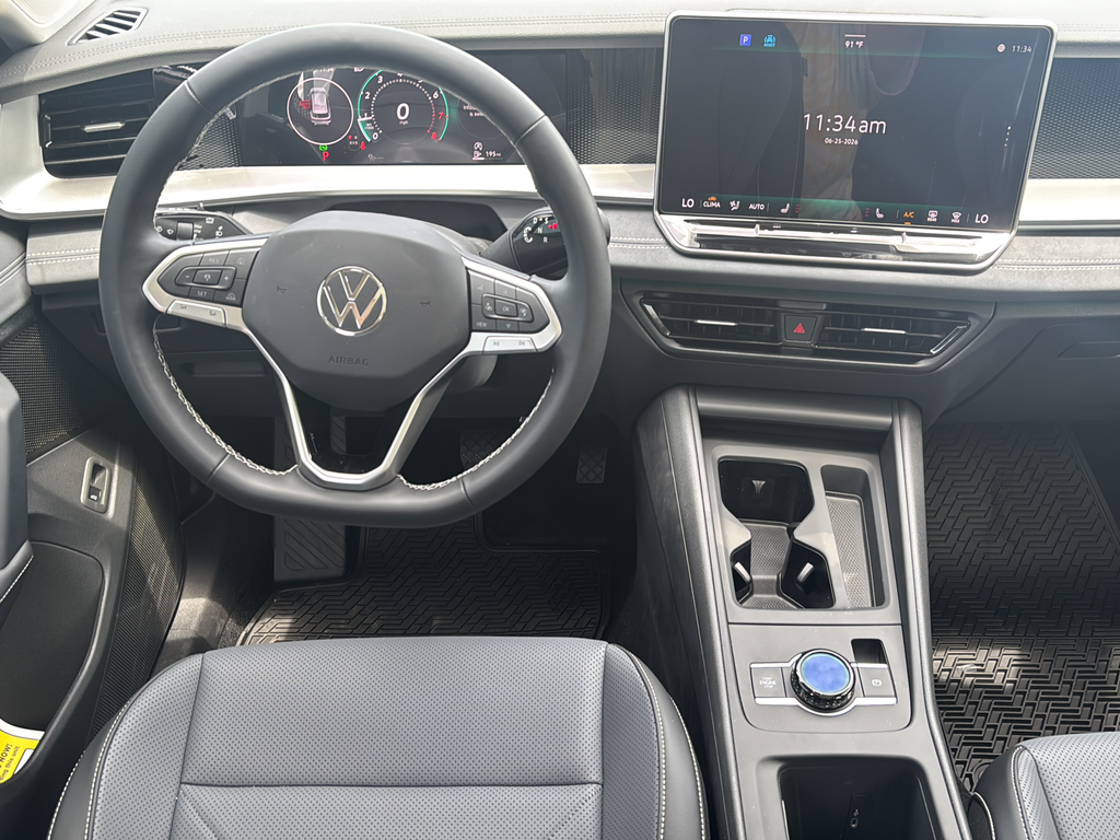 New 2026 White/off-white Volkswagen 2.0T SE image 19