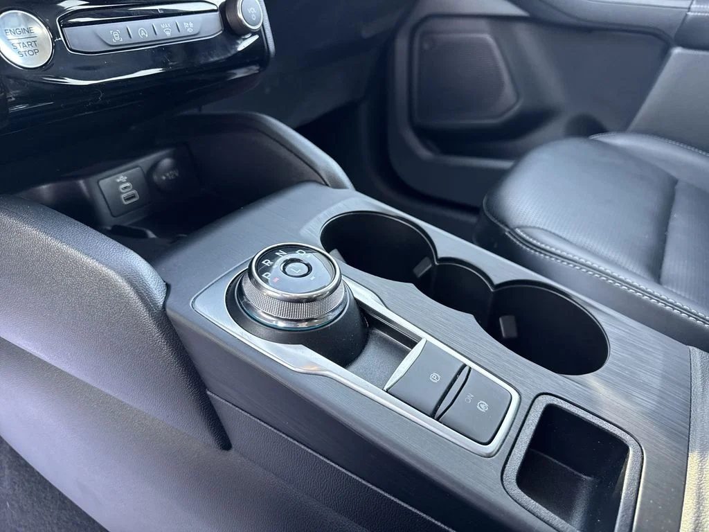 Used 2025  Ford Platinum image 20
