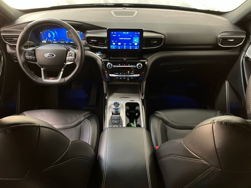 1FM5K8GC7NGA17158