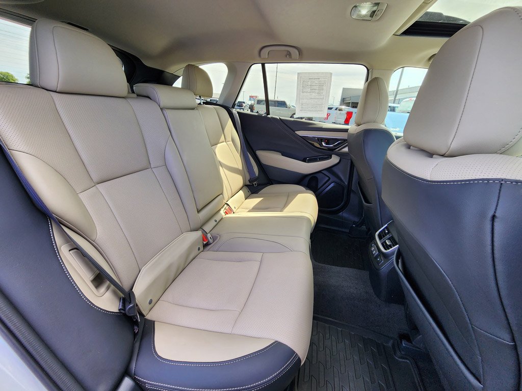 Used 2021 Crystal White Pearl Subaru Limited image 20