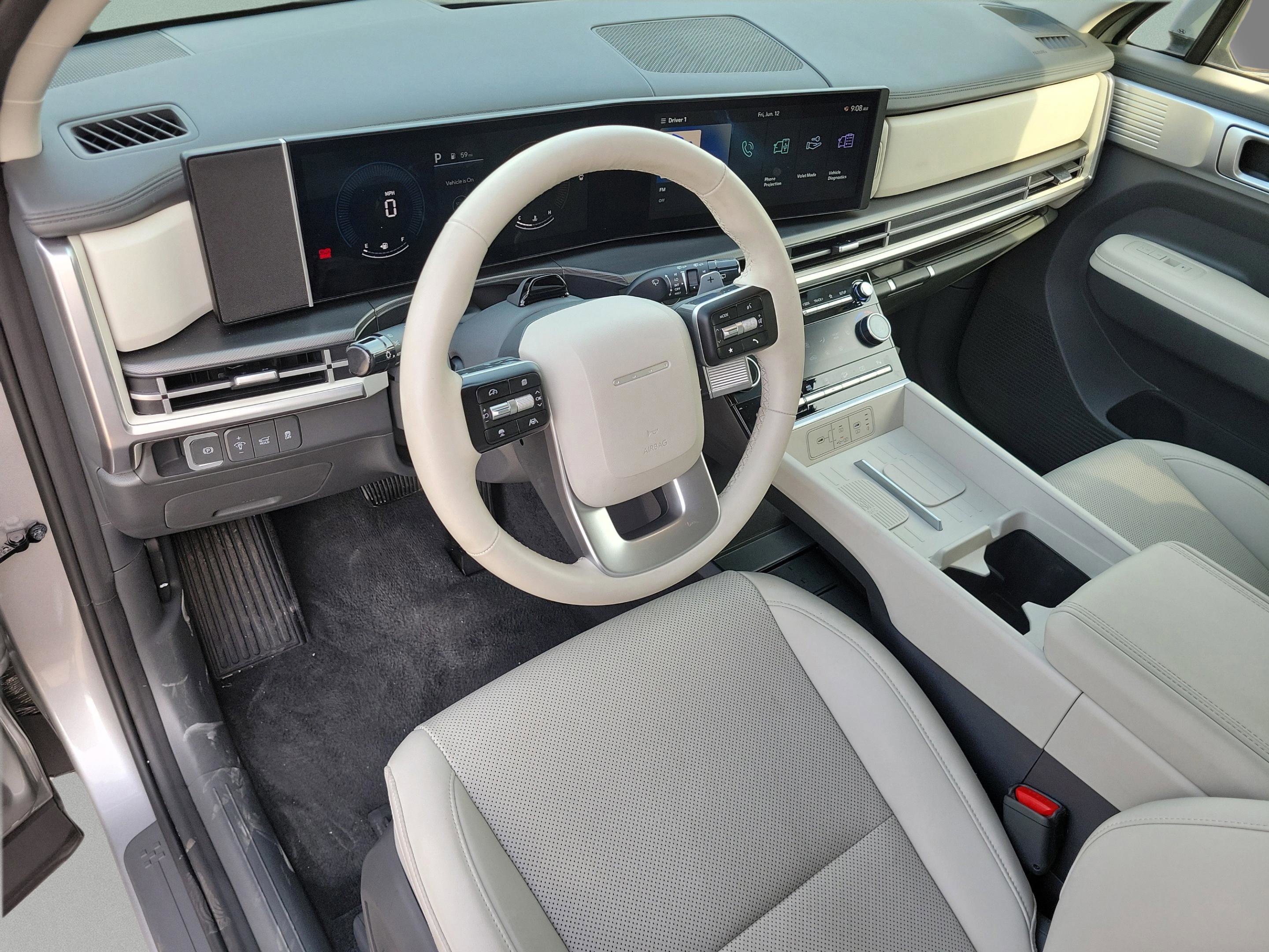 Used 2026 Shimmering Silver Hyundai SEL image 8
