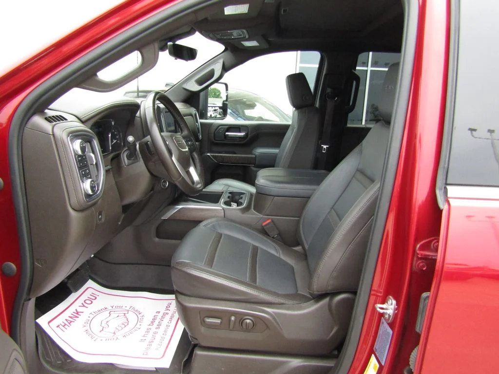 Used 2023 Red GMC Denali image 32
