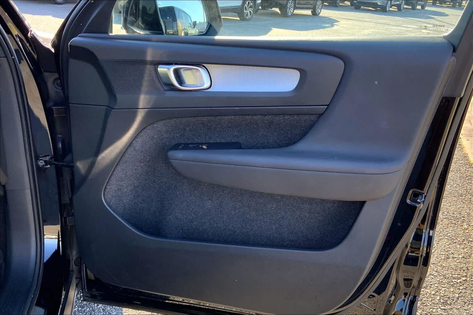2024 Volvo XC40 Core - Photo 22