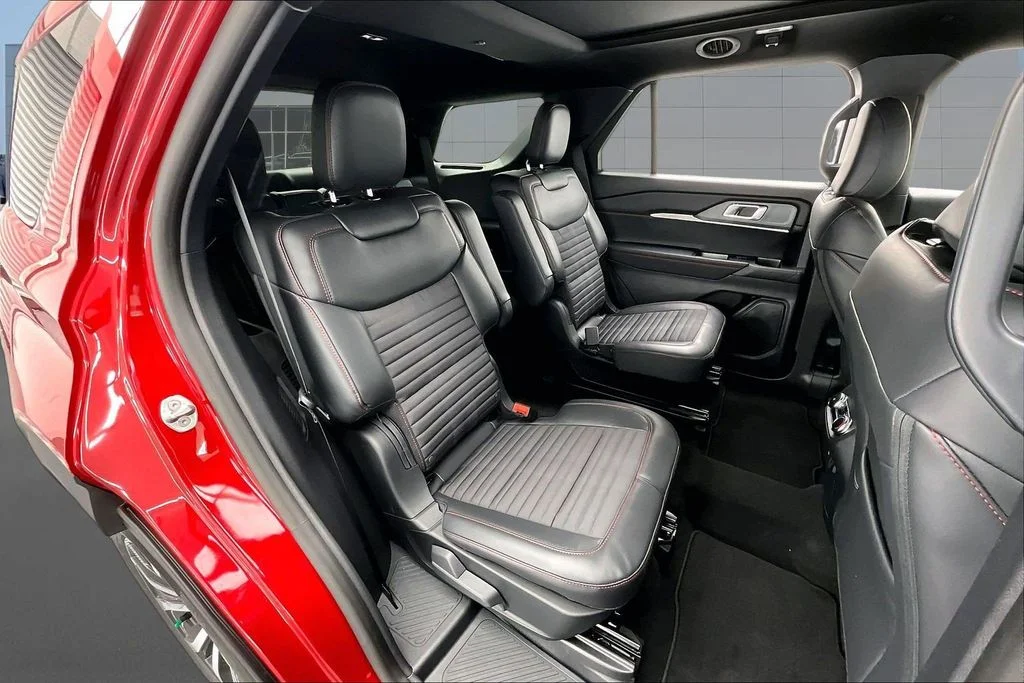 New 2026 Red Metallic Ford ST-Line image 10
