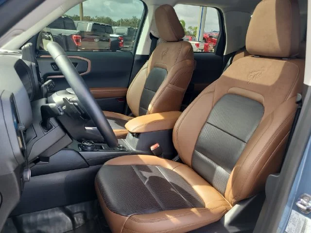 Used 2024 Gray Ford Badlands image 19