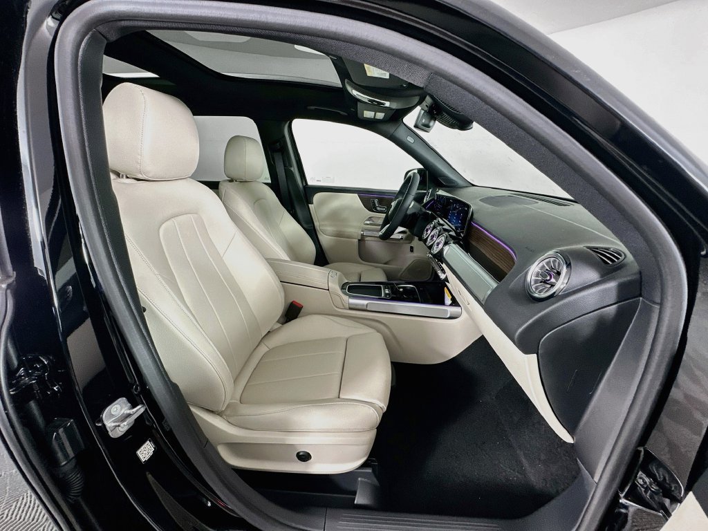 New 2026 Night Black Mercedes-Benz GLB 250 image 58
