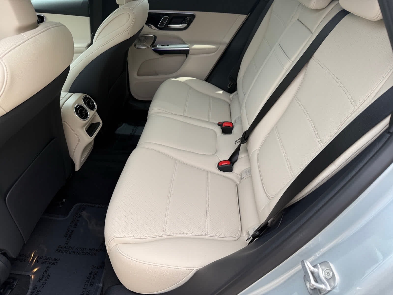 New 2026 Cirrus Silver Metallic Mercedes-Benz GLC 300 image 10