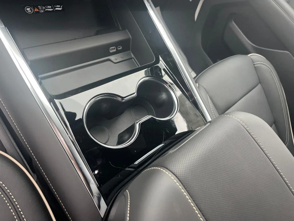 2026 Chevrolet Suburban Premier - Photo 16