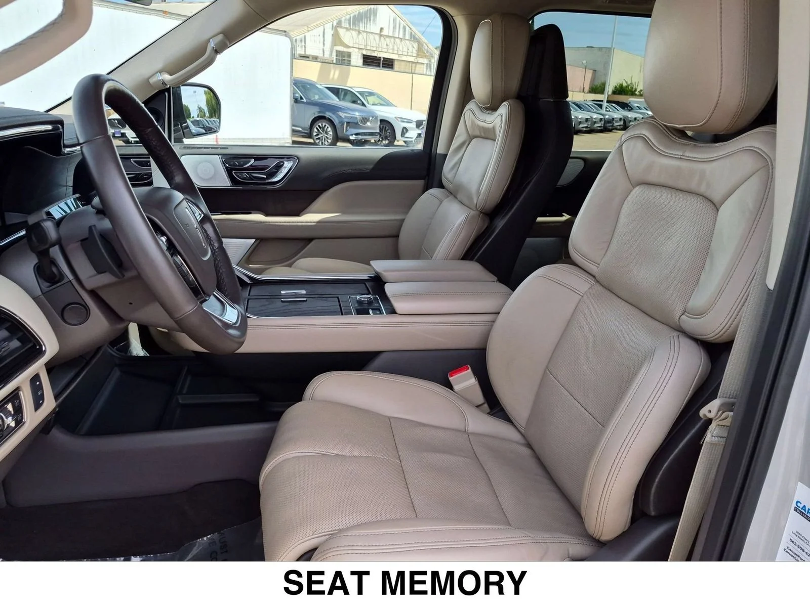Used 2023 White Lincoln Reserve image 21