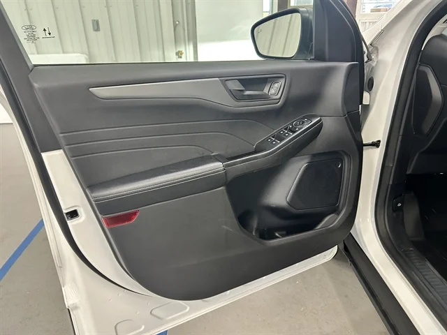 Used 2023 White FORD Active image 18