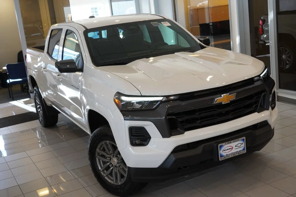 New 2026 Summit White Chevrolet LT image 33