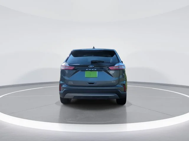 Used 2024 Gray Ford SEL image 7