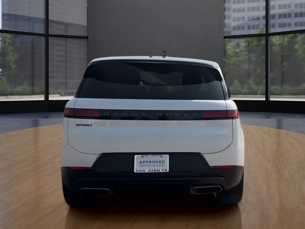 Used 2024 White Land Rover SE image 6