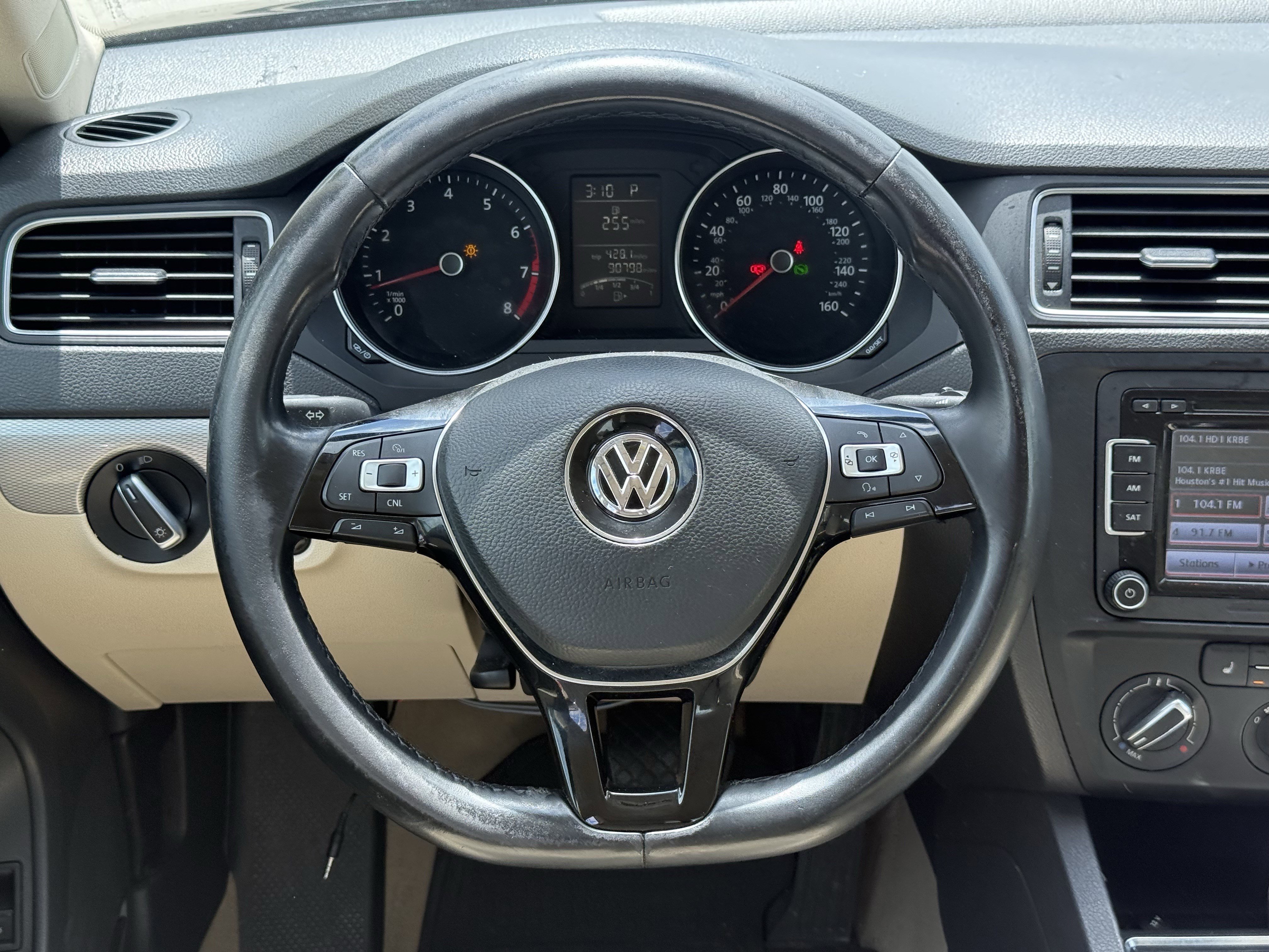 Used 2015  Volkswagen  image 14