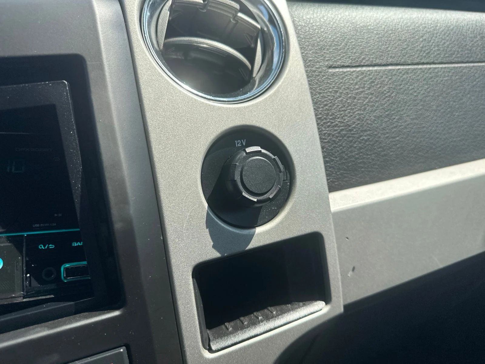 Used 2012 Blue Ford XL image 51