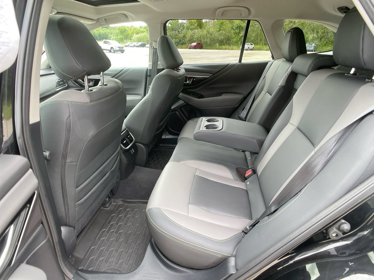 Used 2025 Crystal Black Pearl Subaru Onyx Edition image 23