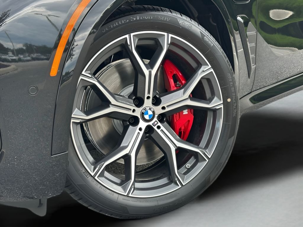 New 2026 Black Sapphire Metallic BMW xDrive50e image 26