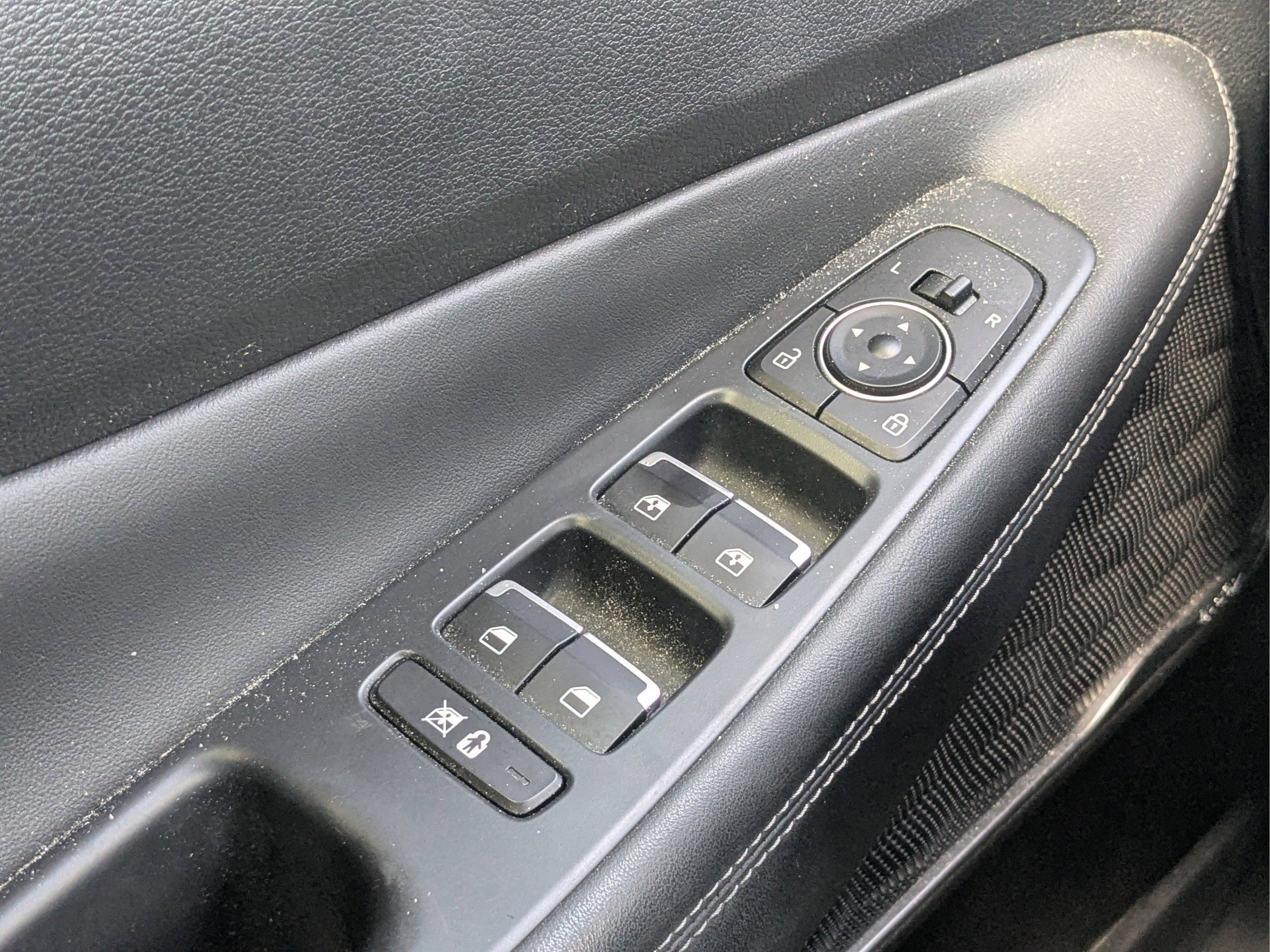 2020 Hyundai Santa Fe SEL - Photo 25
