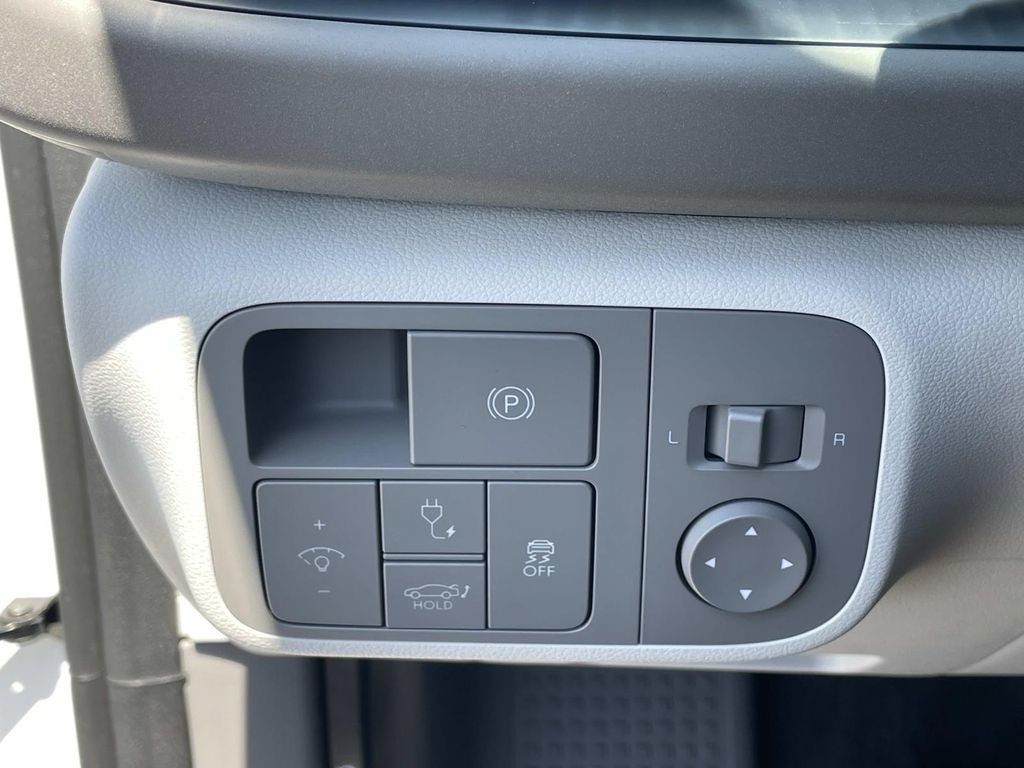 2025 Hyundai IONIQ 6 SEL - Photo 18