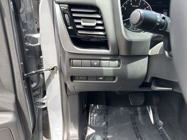 Used 2022 Gray Nissan SL image 25