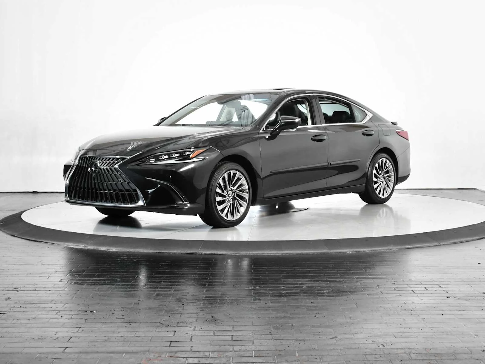 2025 Lexus ES 300h 300h Ultra Luxury's photo