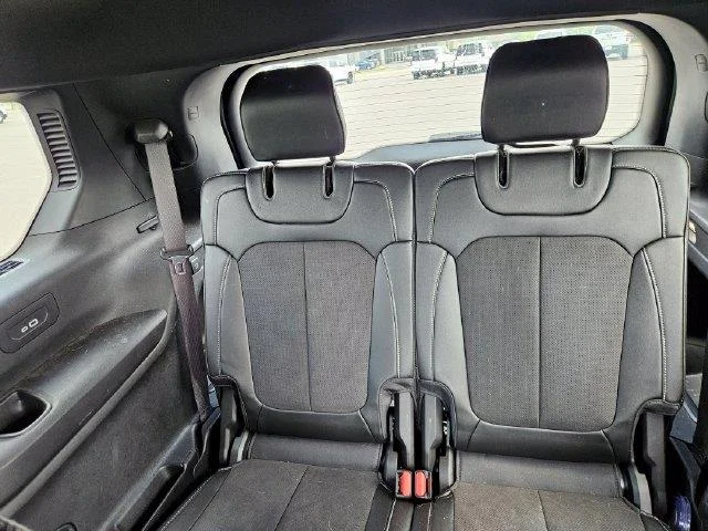 Used 2024 White Jeep Altitude image 26